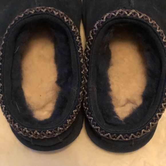 Kids UGGs slippers - Picture 2 of 3